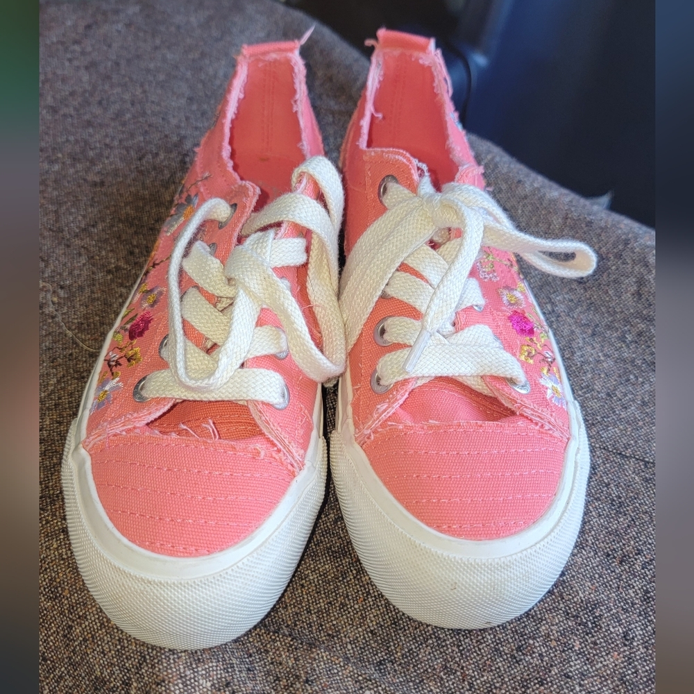 Blowfish Coral Floral Sneakers - Picture 3 of 7
